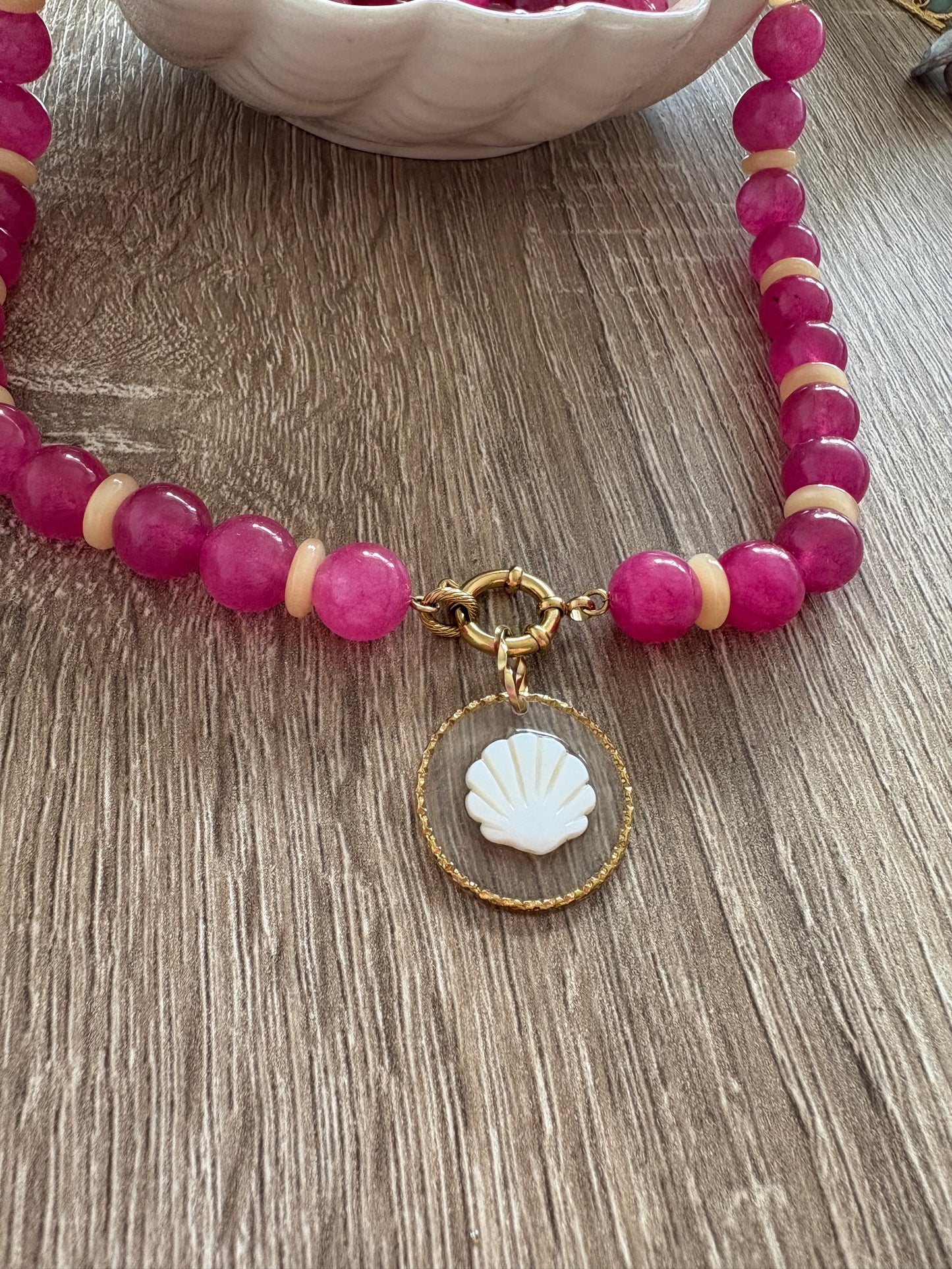 Pendentif coquillage nacré