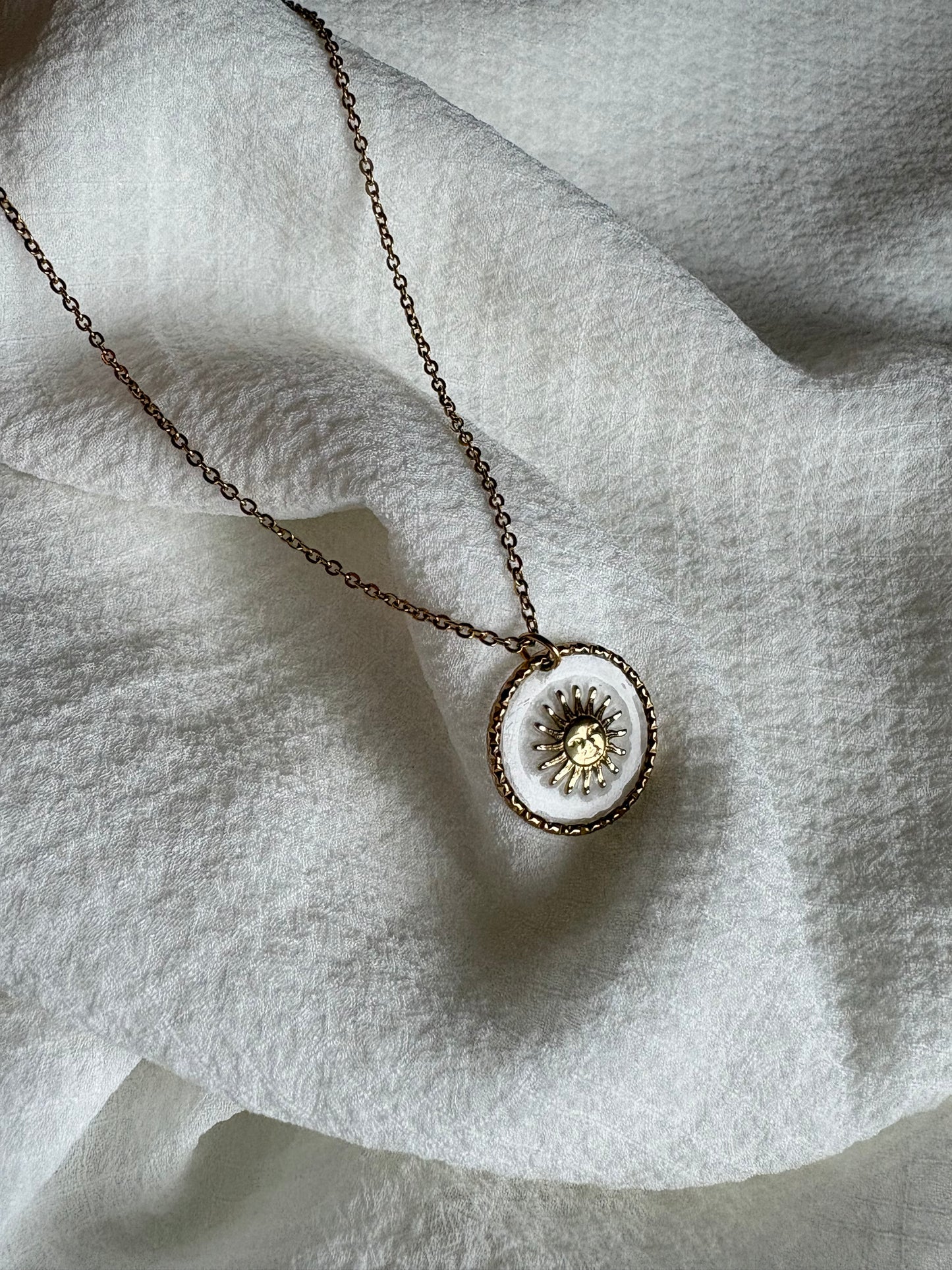Pendentif soleil